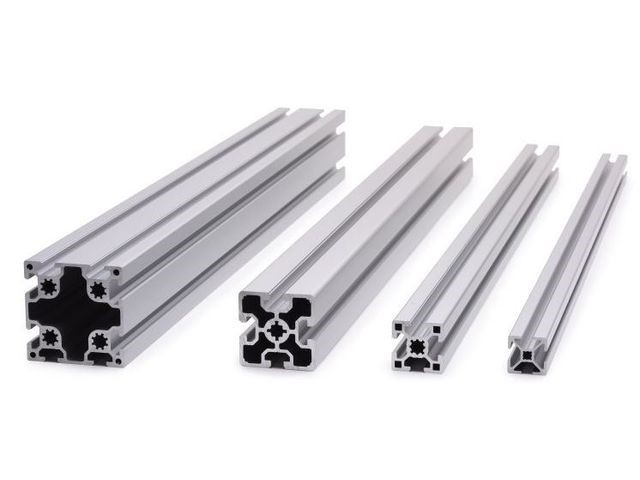 découpe barres aluminium